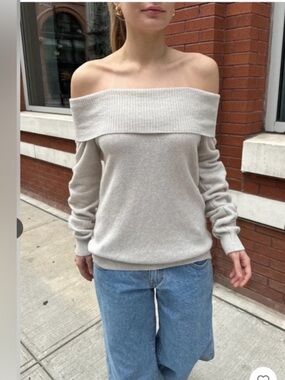 Brand Melville | Off-shoulder Renata Sweater